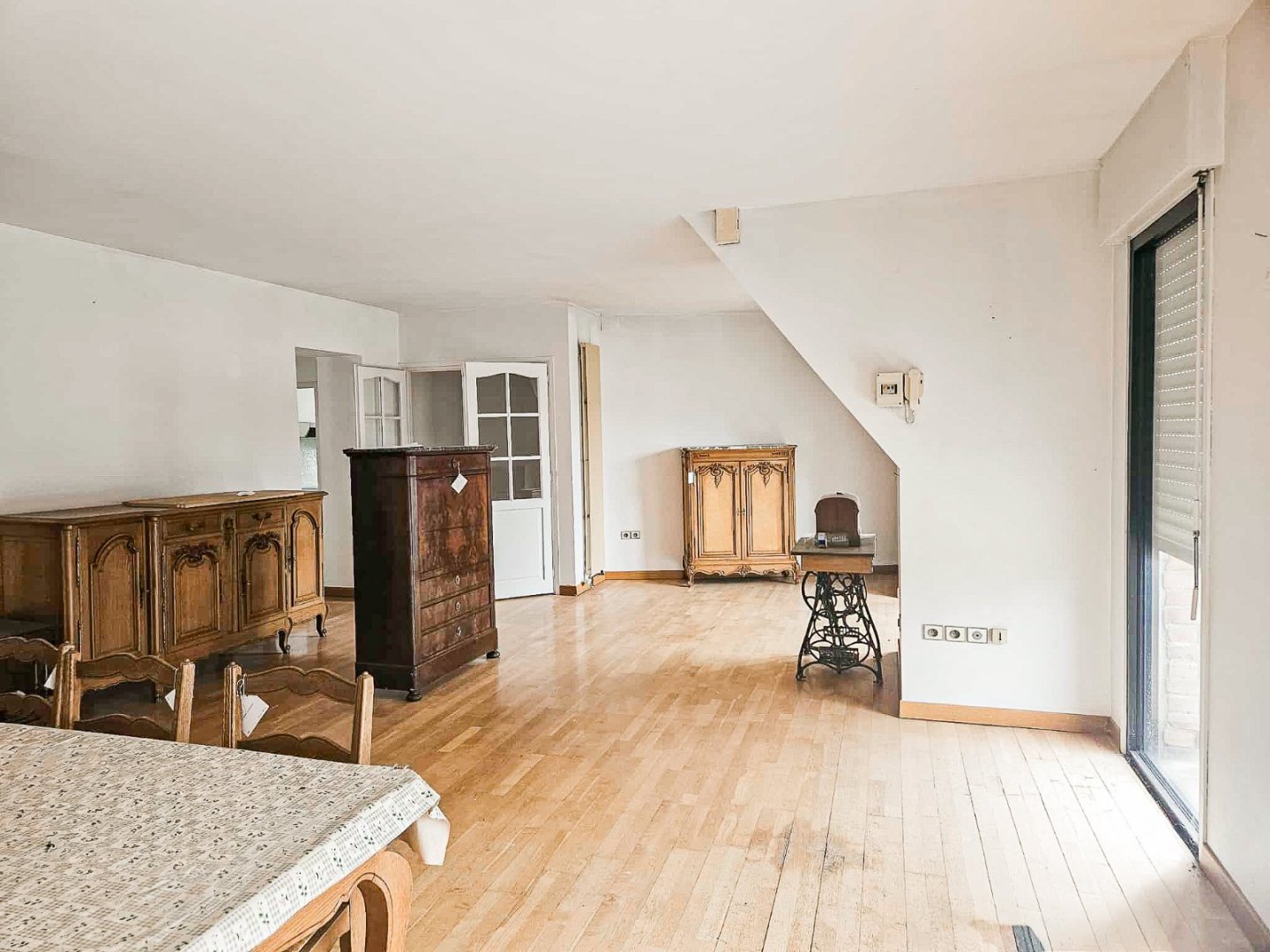 Immeuble à usage de commerce et d habitation A VENDRE - LUMBRES - 552 m2 - 772 000 €