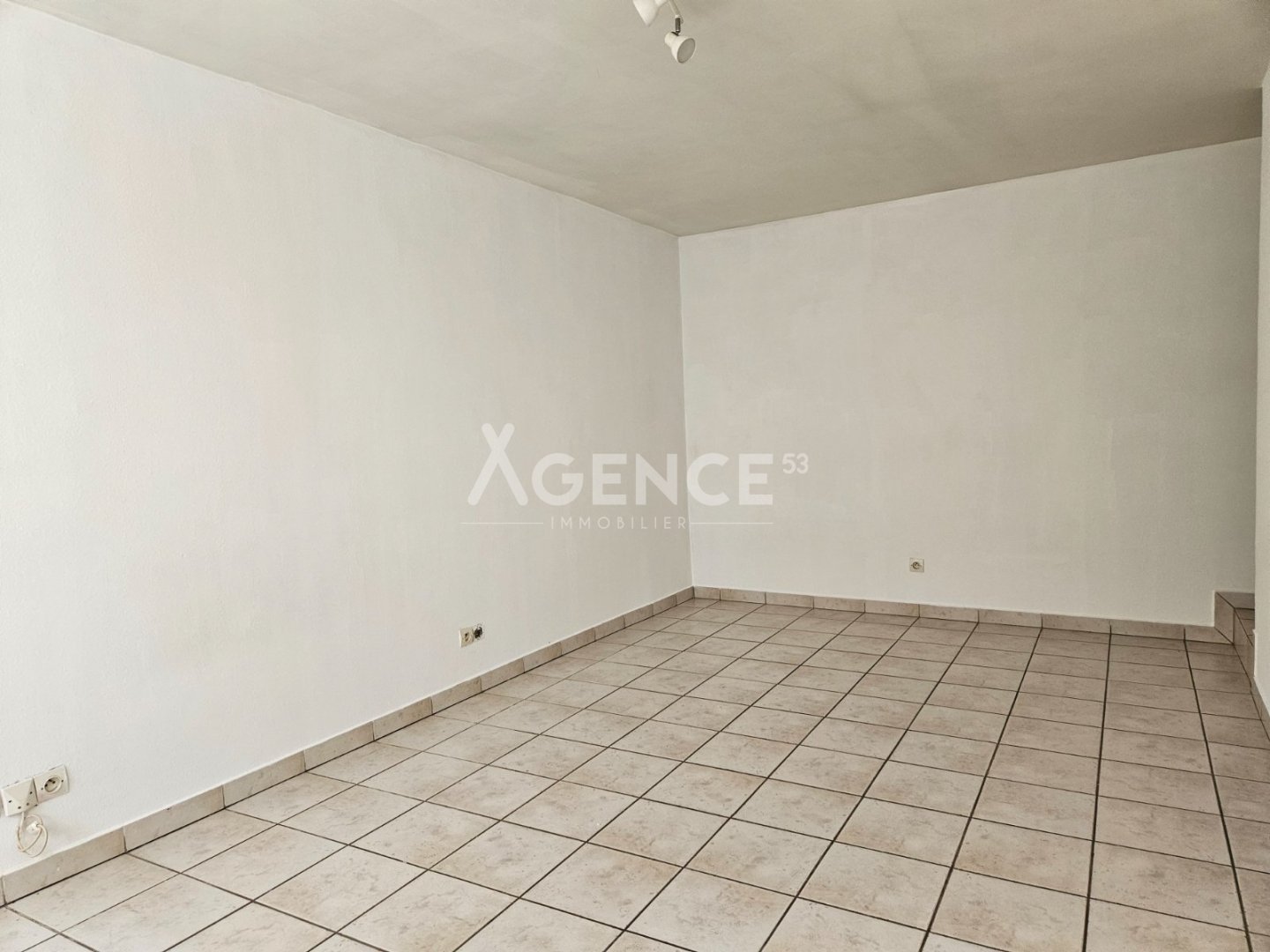 Appartement au 1er étage + place de parking privé A VENDRE - ST OMER - 64.56 m2 - 105 000 €